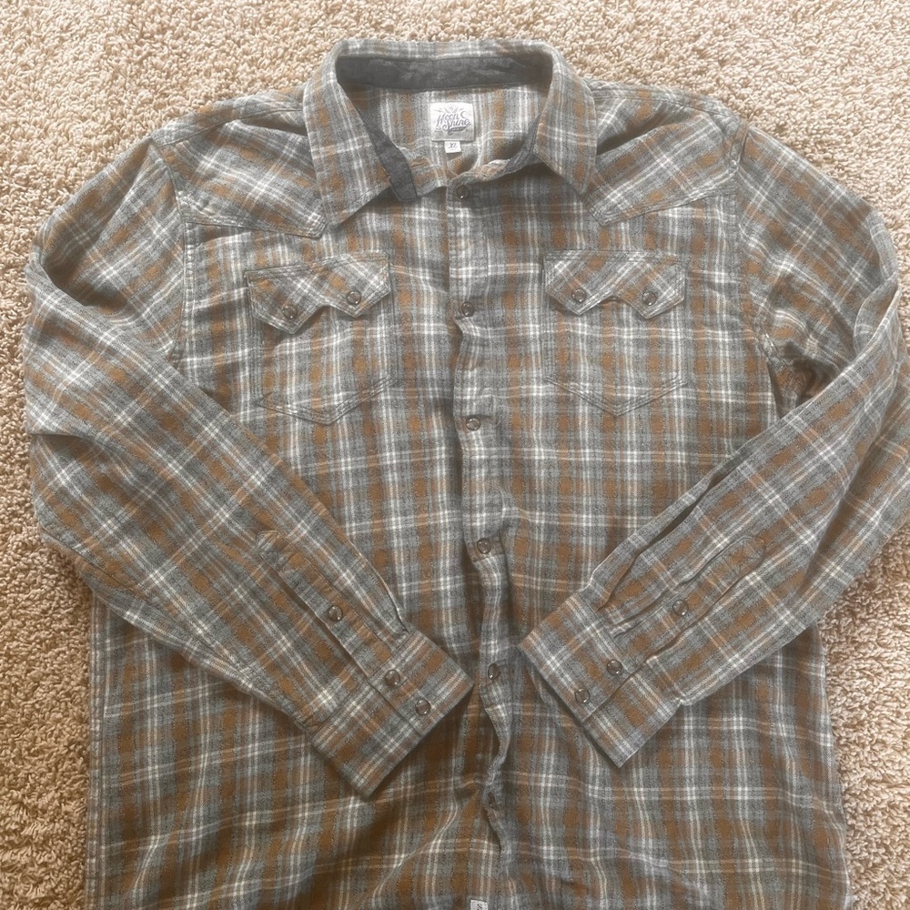 Men's Casual Plaid Shirt in Brown and Gray